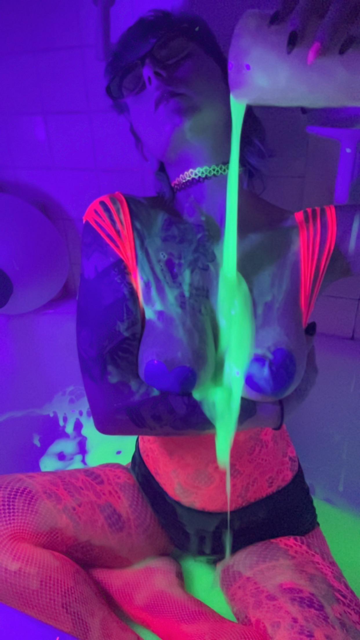 Neon Gunge Pour Over Lingerie — Vibrant Sploshing Scene for WAM Fans
