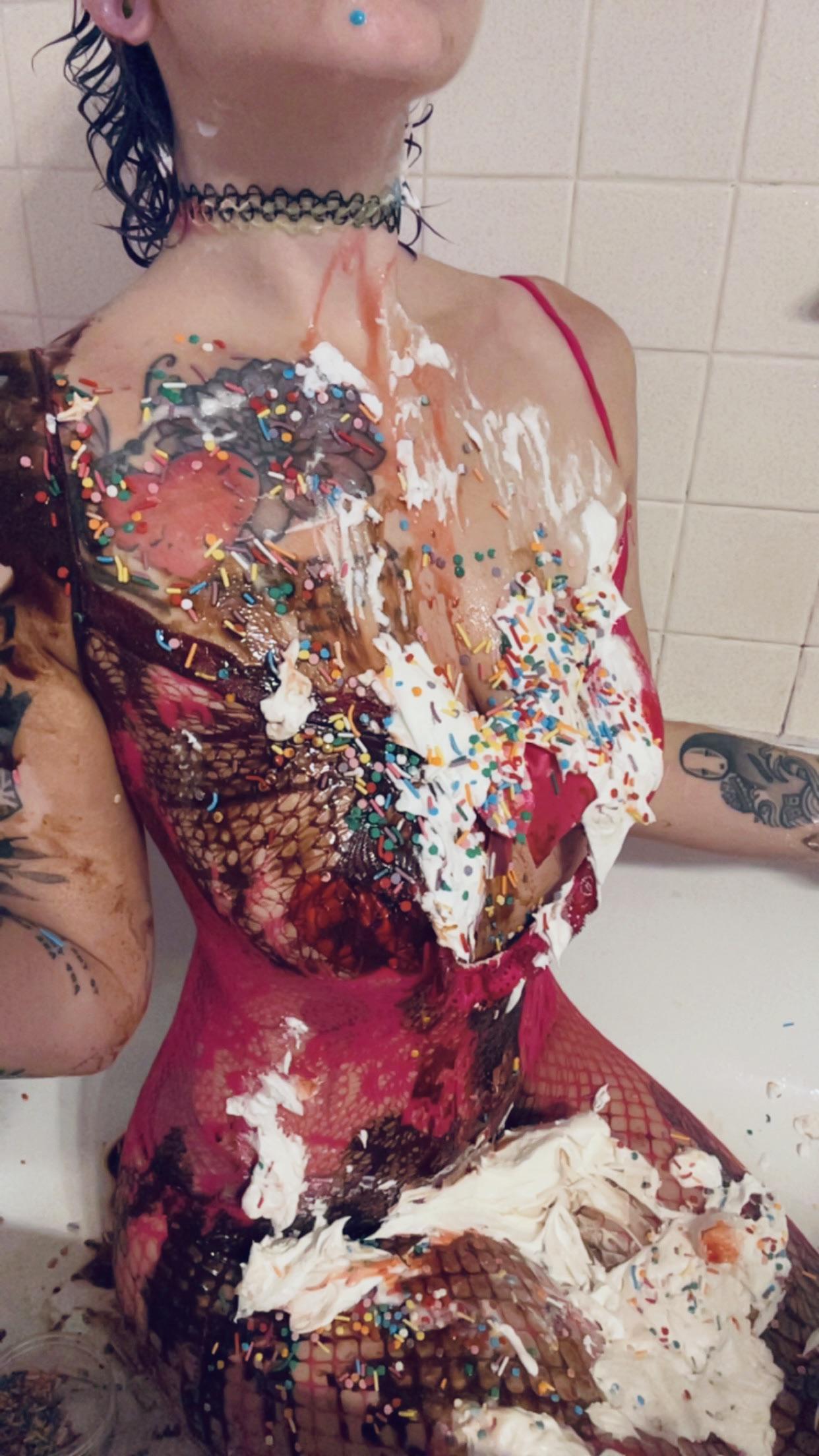 Ice Cream Sundae Sploshing — Lingerie Cream Pour WAM Scene