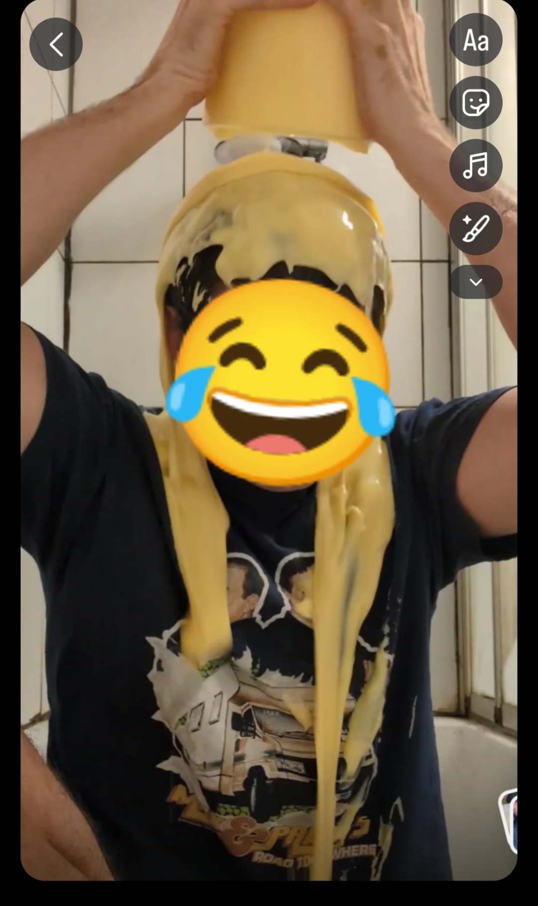 Sploshing Jeans and T-Shirt WAM Sploshing Amateur Homemade — WetNMessy