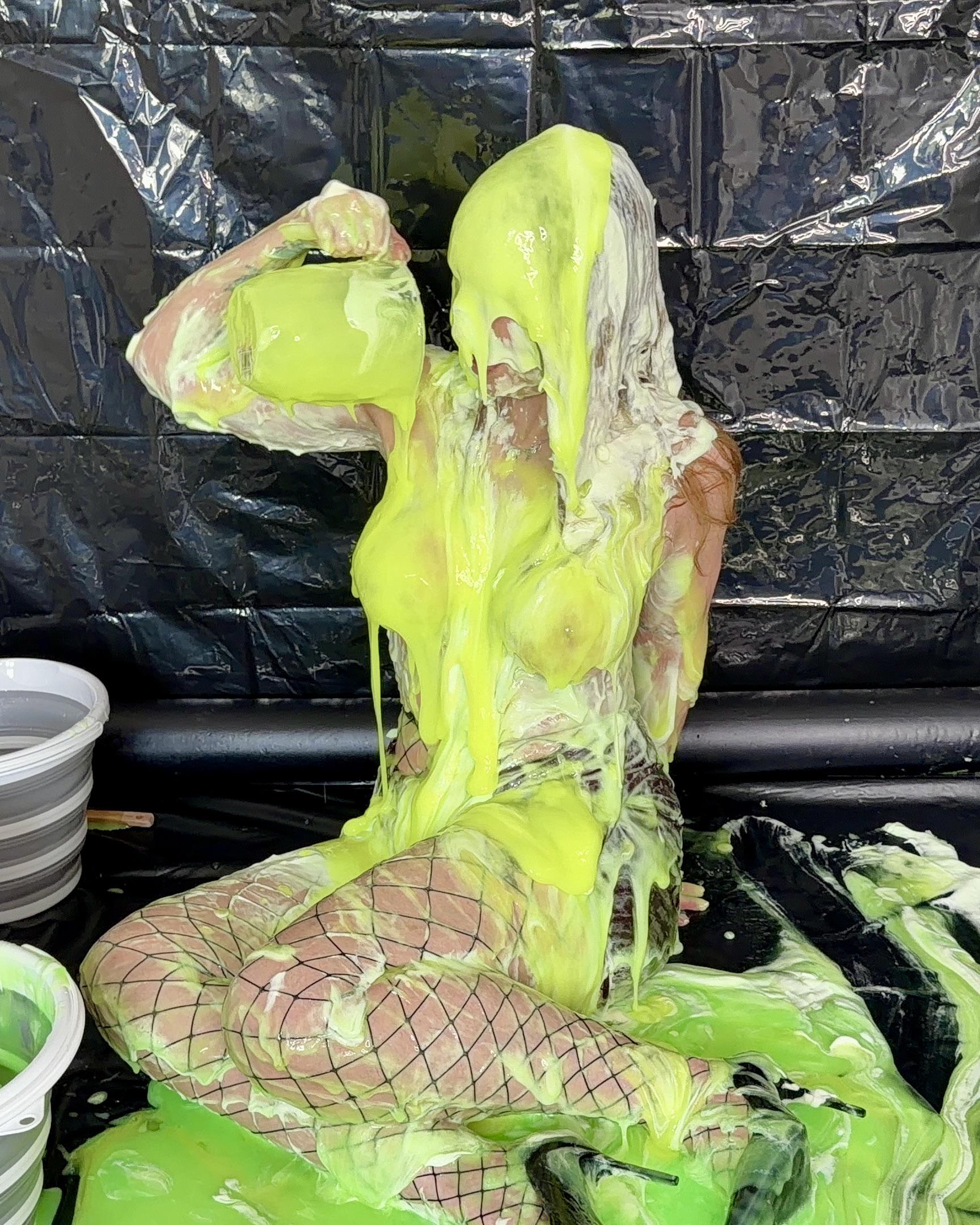 Gunge Pour Lingerie WAM — Wam Sploshing Amateur Homemade Gallery
